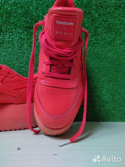 Кроссовки reebok женские 37