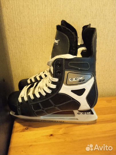 Коньки хоккейные 43 размер ссм