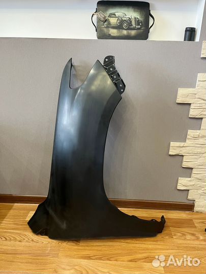 Крыло переднее правое Toyota Land Cruiser 200