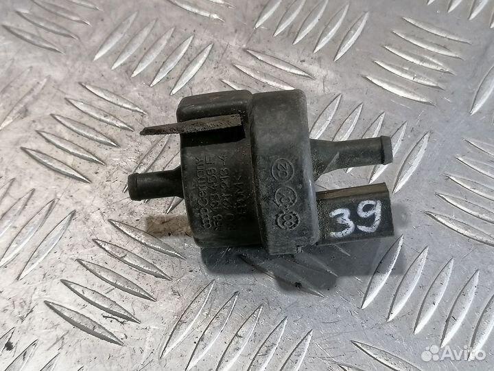 Клапан вентиляции топливного бака Volkswagen Passa