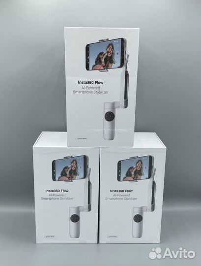 Insta 360 Flow Умный стабилизатор белый