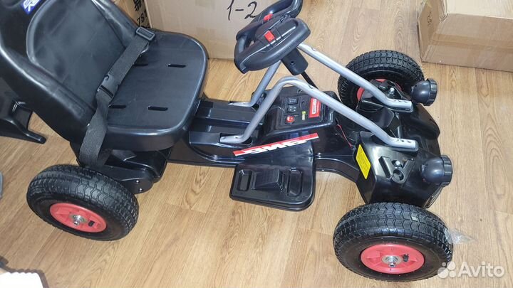 Детский электромобиль