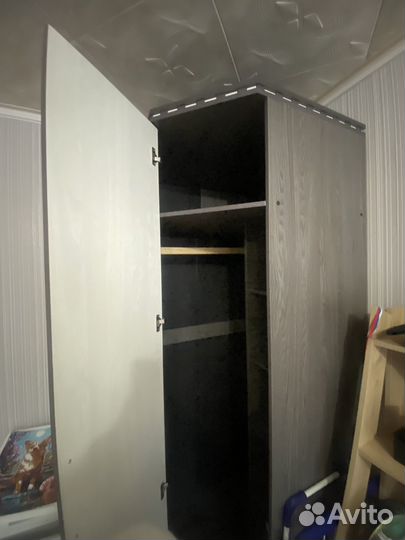 Угловой шкаф