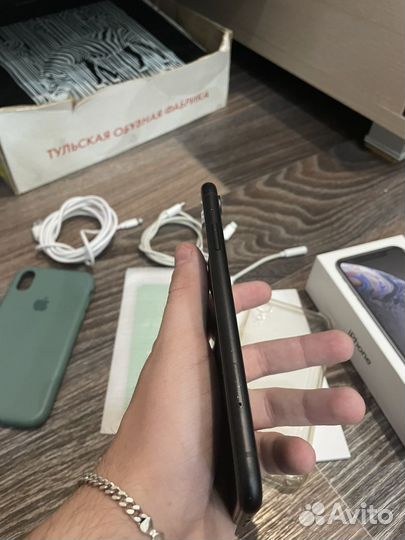 Продам iPhone XR 64 GB Black