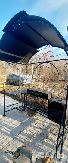 Мангал с крышей