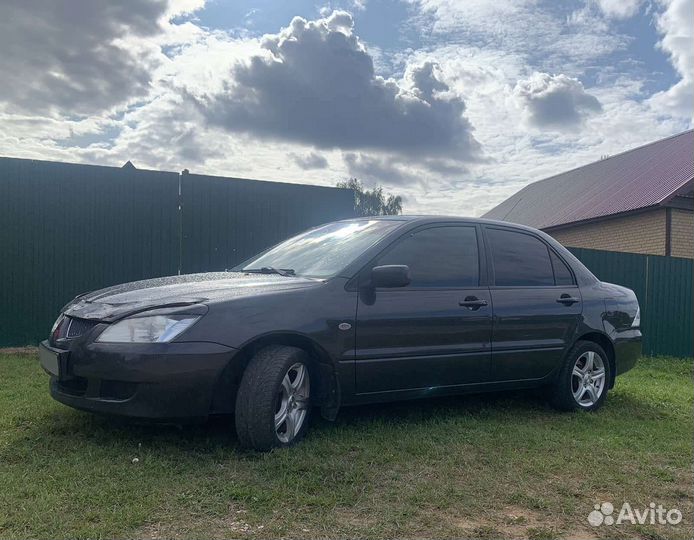 Mitsubishi Lancer 1.6 МТ, 2004, 300 000 км