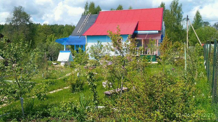 Дом 200 м² на участке 9 сот.