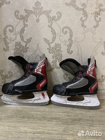 Коньки хоккейные