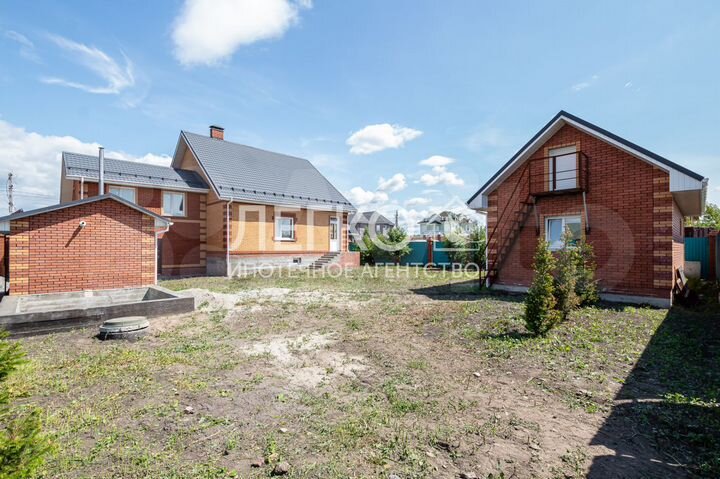 Дом 280 м² на участке 10 сот.