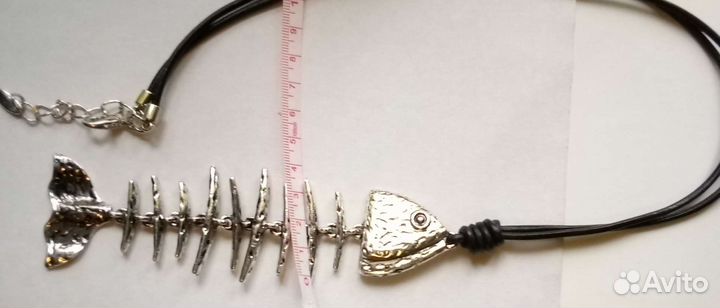 Колье на шнурке