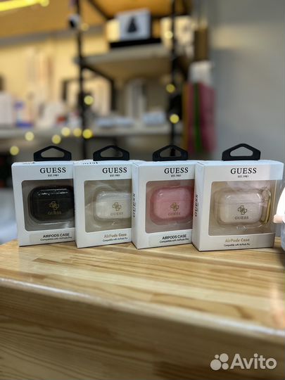 Чехол Guess на Airpods Pro 2, Airpods 3, Airpods 2