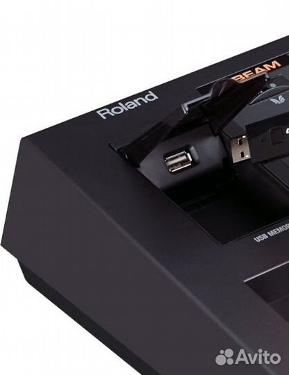 Синтезатор Roland V-Combo VR-09