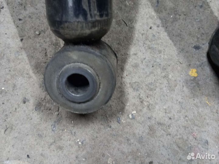 Амортизатор Nissan note