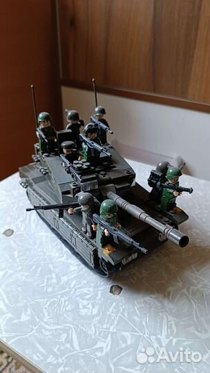 Сувенирный танк