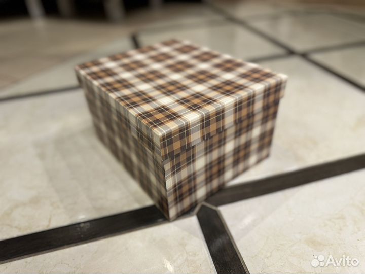 Подарочная коробка с наполнителем