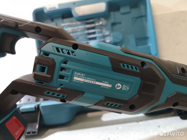 Сабельная пила makita djr 187