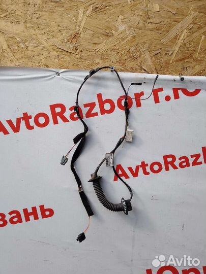 Проводка передней правой двери Renault Logan