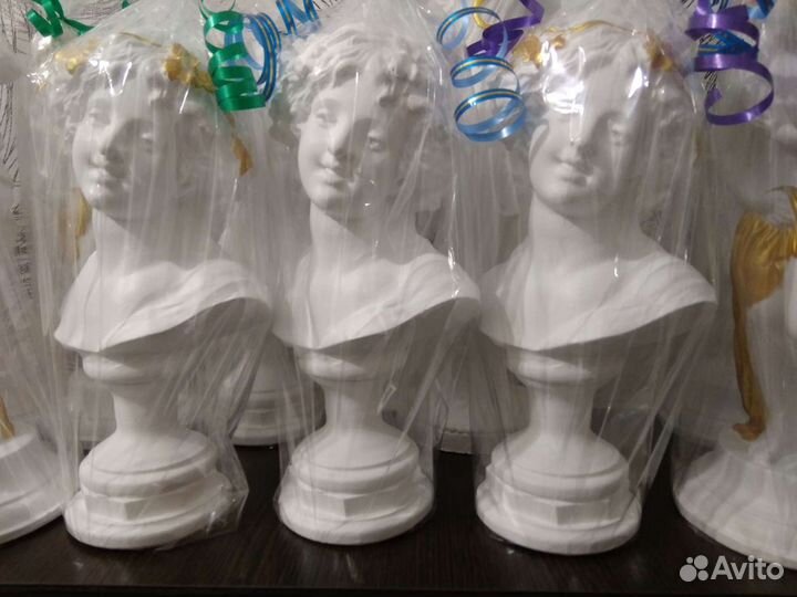 Гипсовый бюст, ручной работы