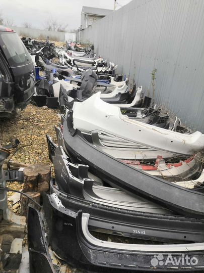 Бампера двери крылья капоты одним лотом