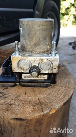 Блок abs Hyundai Santa Fe CM G4KE 2010