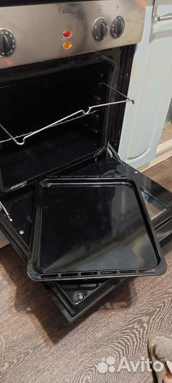 Духовой шкаф Аrdo с электроподжигом, грилем