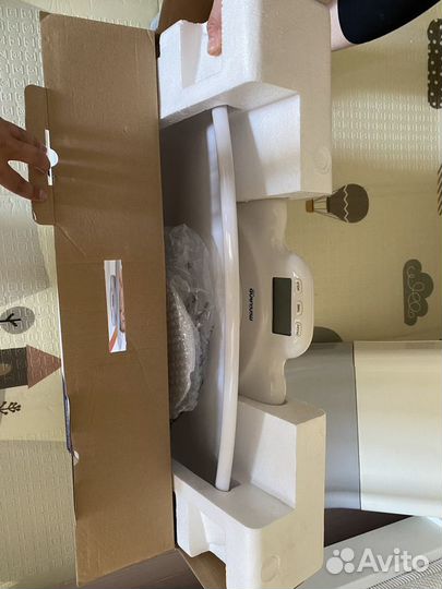 Детские электронные весы miniland baby scaly up