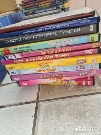 Диски с играми, фильмами и мультфильмами