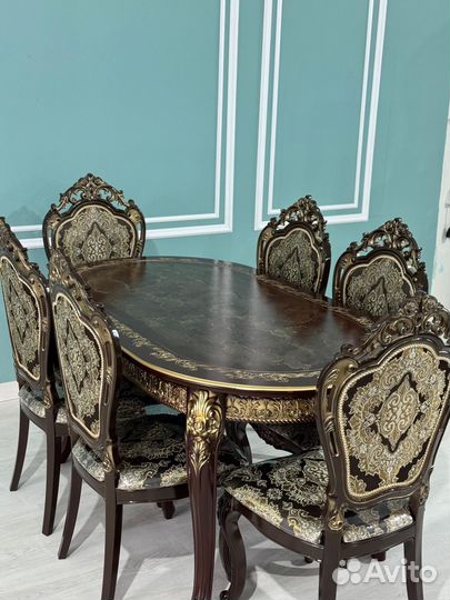 Стол и стулья новые