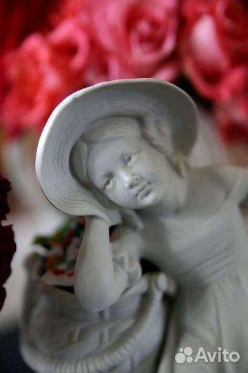 Бисквитный фарфор, винтаж, статуэтка