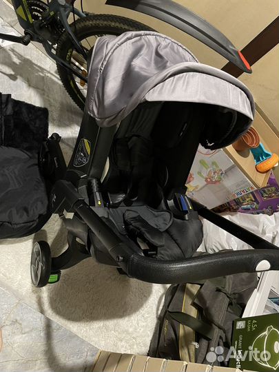 Коляска автокресло с рождения до 12 мес