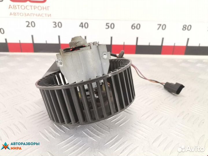 Моторчик печки Mazda 121 2 1996 1E0361B10C