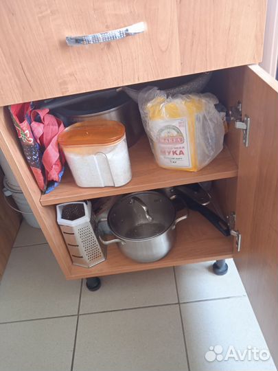 Шкаф кухонный
