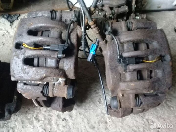 Суппорта Мерседес Спринтер W903, W904,W906, VW Кр