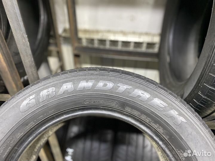 Dunlop Grandtrek ST30 225/65 R17 102H