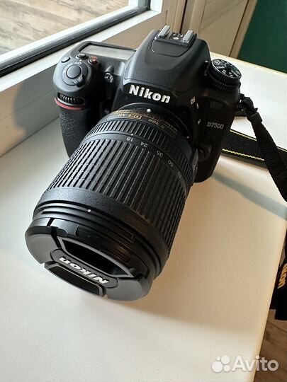 Зеркальный фотоаппарат Nikon D7500