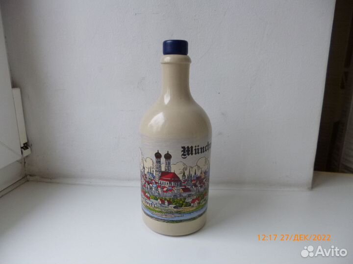 Керамические бутылки от Грузинского вина и др