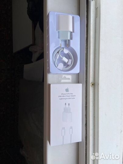 Зарядное устройство на iPhone 20w c проводом