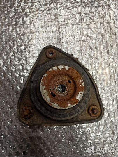 Опора переднего амортизатора Мазда 3 вк