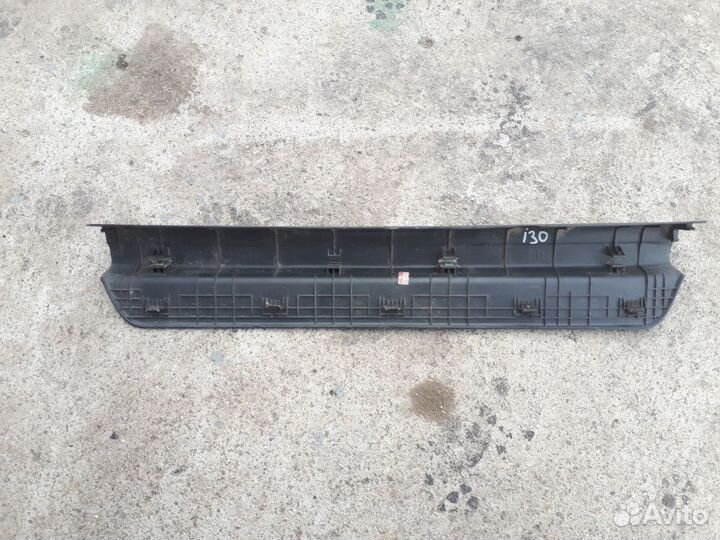 Накладка порога передняя правая Hyundai I30