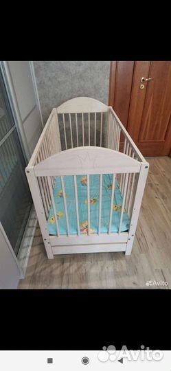 Детская кроватка
