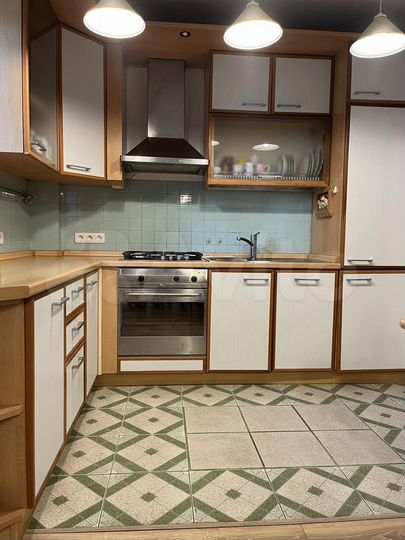 3-к. квартира, 90 м², 2/9 эт.