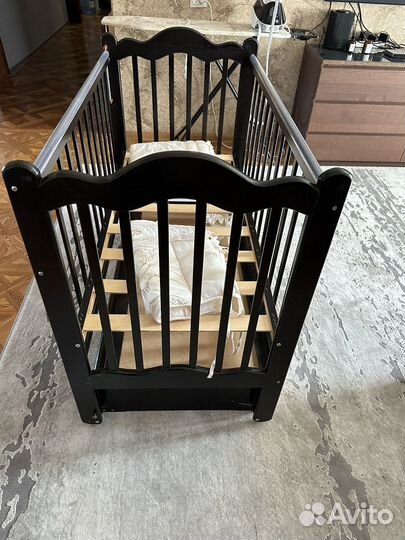 Детская кроватка с маятником и ящиком Алита