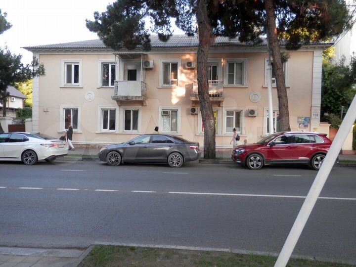 3-к. квартира, 68,4 м², 1/2 эт.