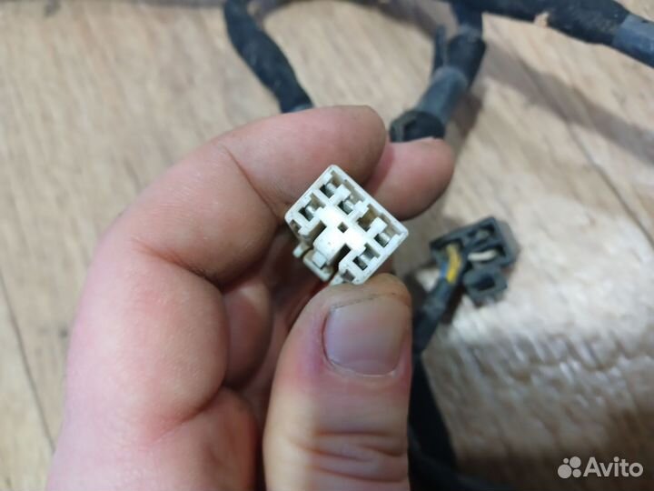 Проводка задней двери по эсп Hyundai Accent Тагаз