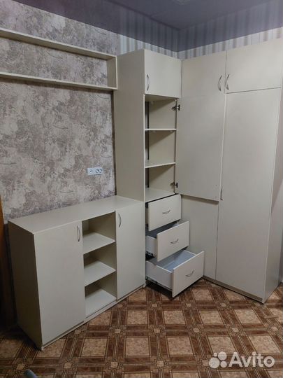 Шкаф угловой