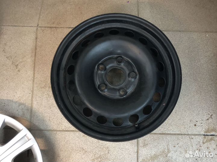 Оригинальные штампованые диски r15 5/112