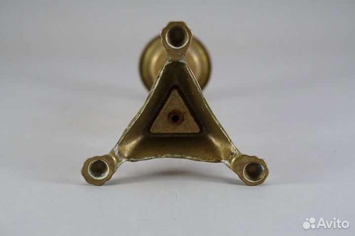 Одиночный подсвечник из металла винтаж