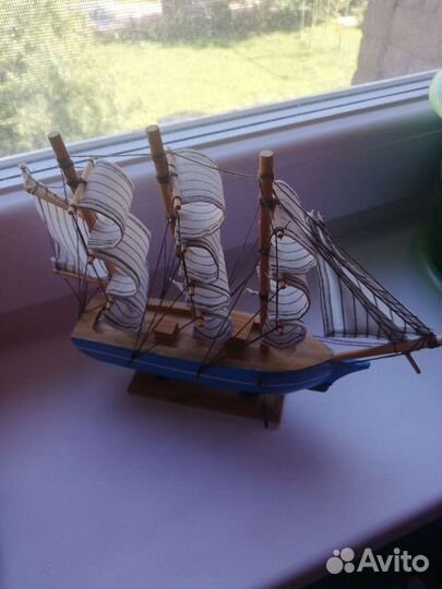 Корабль интерьерный
