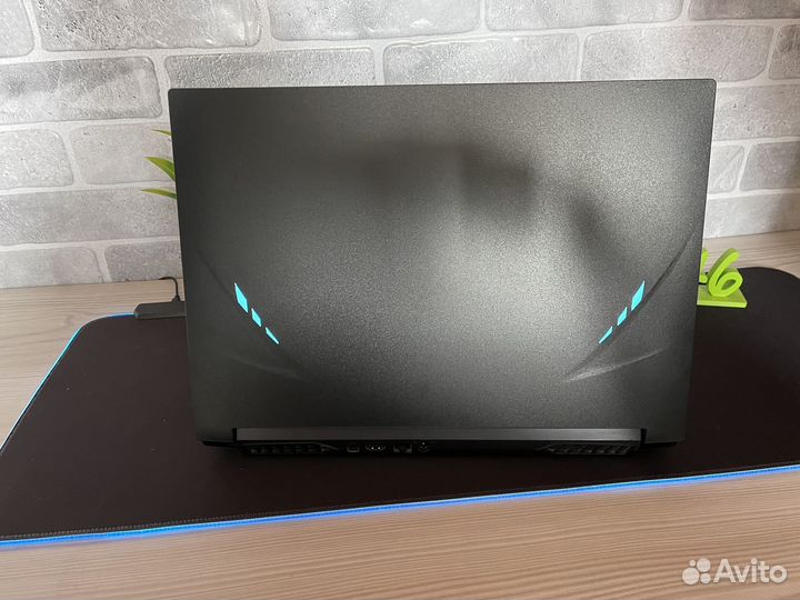 Игровой ноутбук hasee 1650ti/ Core i5