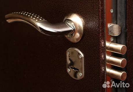 Замена замков входной двери Вскрытие дверей 24/7